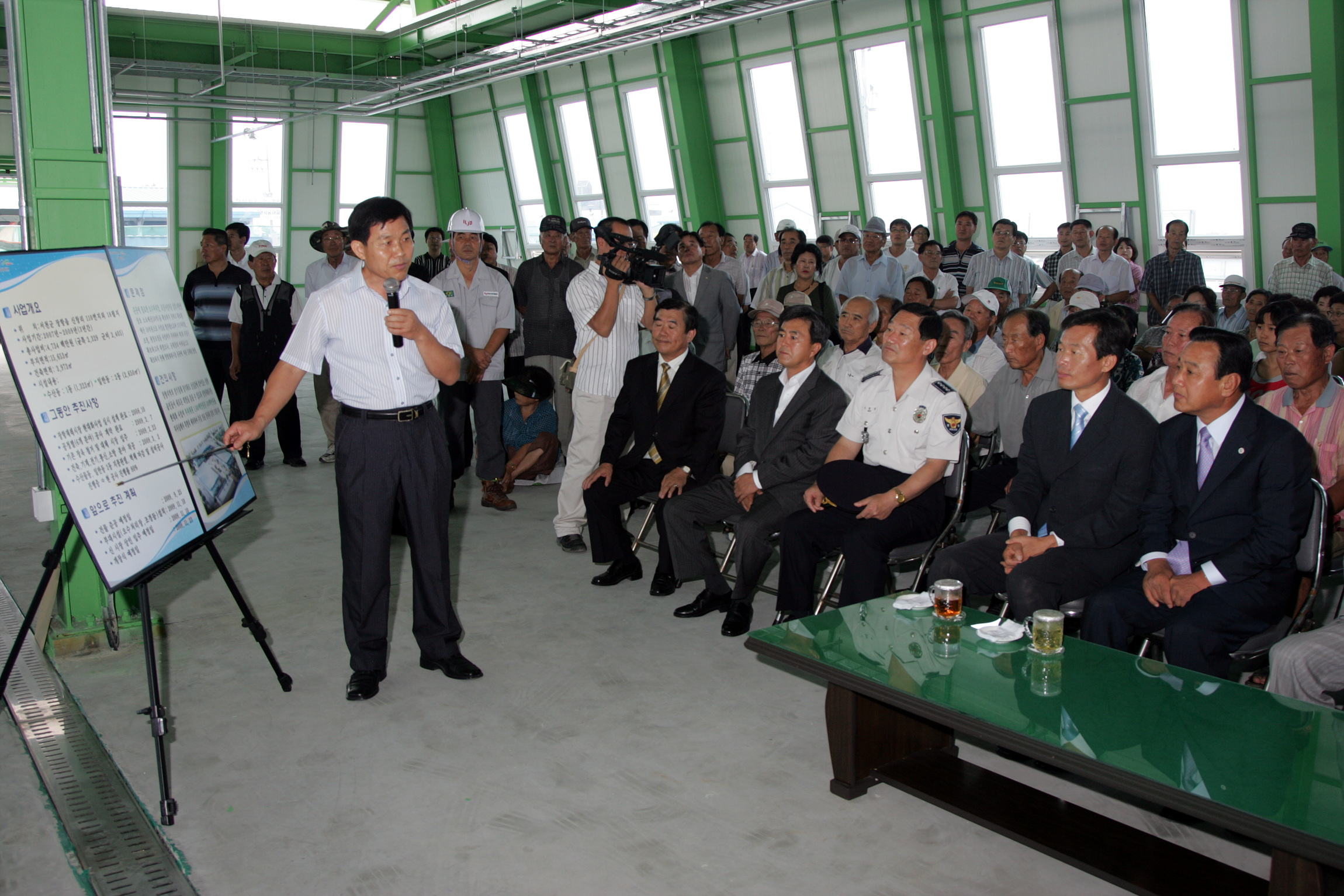 26일 이 지사는 장항 재래시장 현대화 사업장을 현장 방문했다