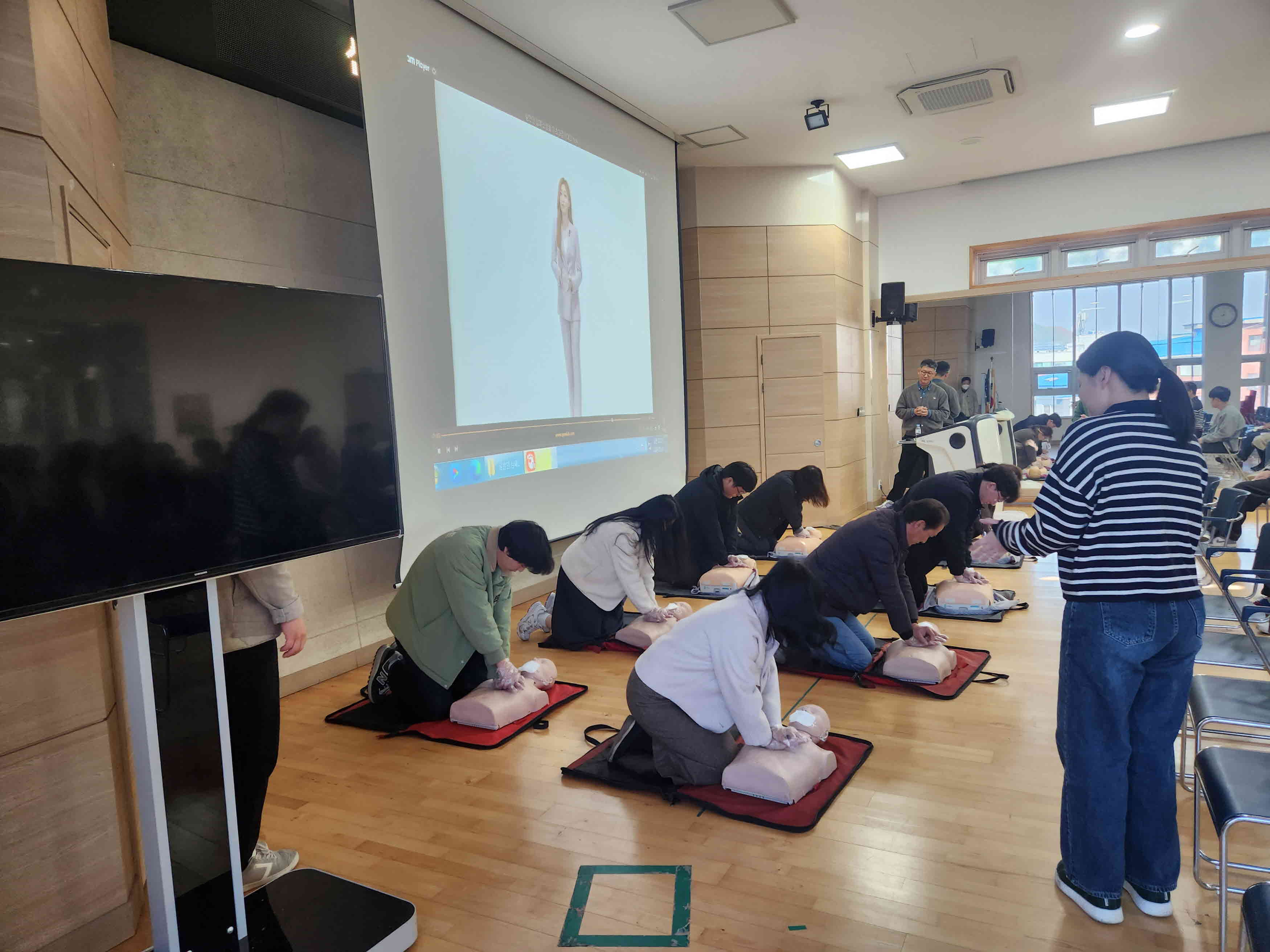 서천군, 공무원 대상 심폐소생술 및 응급처치 교육1